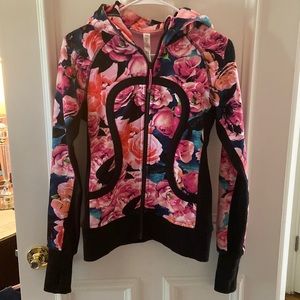 Lululemon size 4 full-zip scuba hoodie
